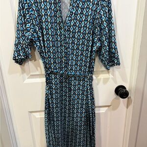 Elegant Blue and Black Long Sleeve Dress